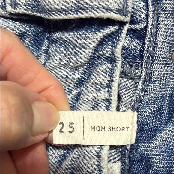 PacSun Mom Jean Blue Jean Shorts with Daisy Design.  Size 25”. - Picture 10 of 11